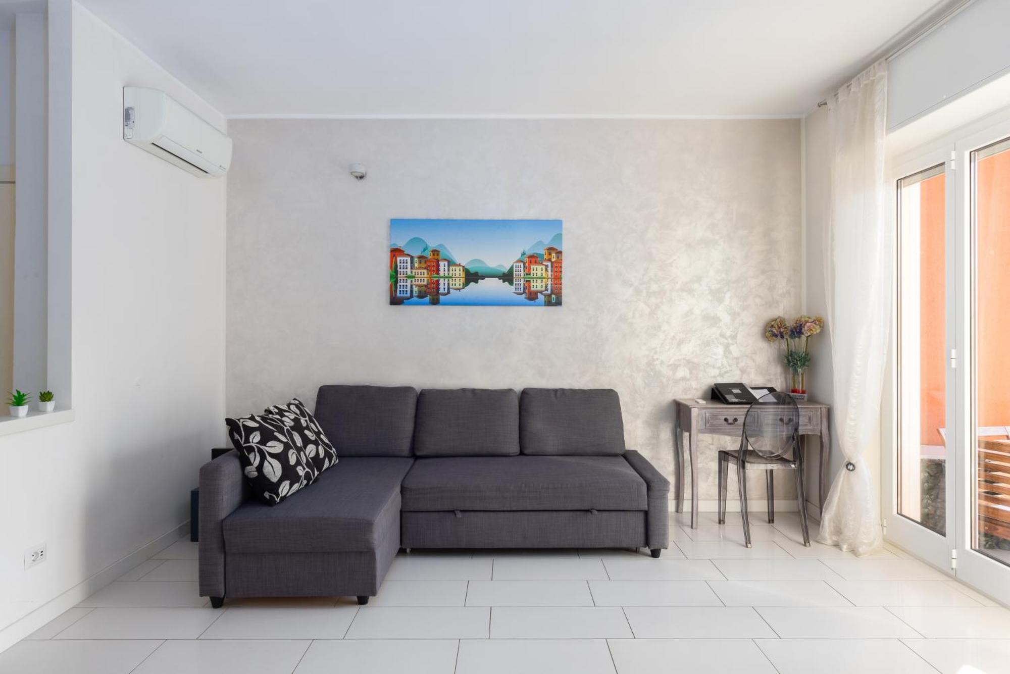Terrazza Sul Lago - Open Space E Netflix Lecco Kültér fotó